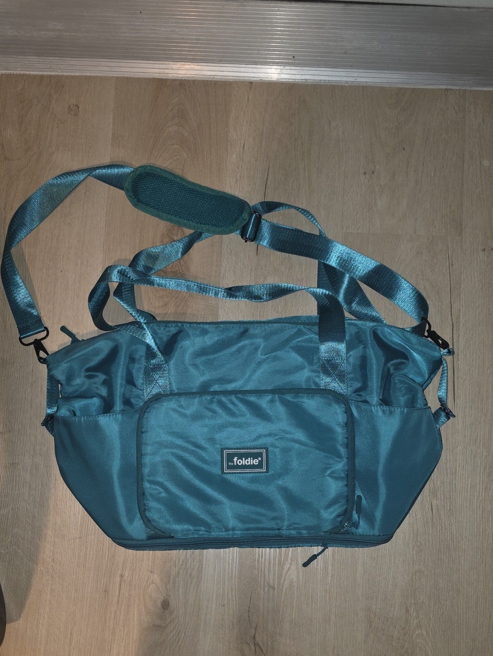The Foldie Original Foldable Travel Bag Duffle - Teal Blue - Picture 11 of 13